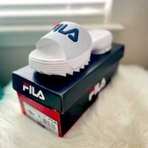 FILA DISRUPTOR BOLD SLIDES